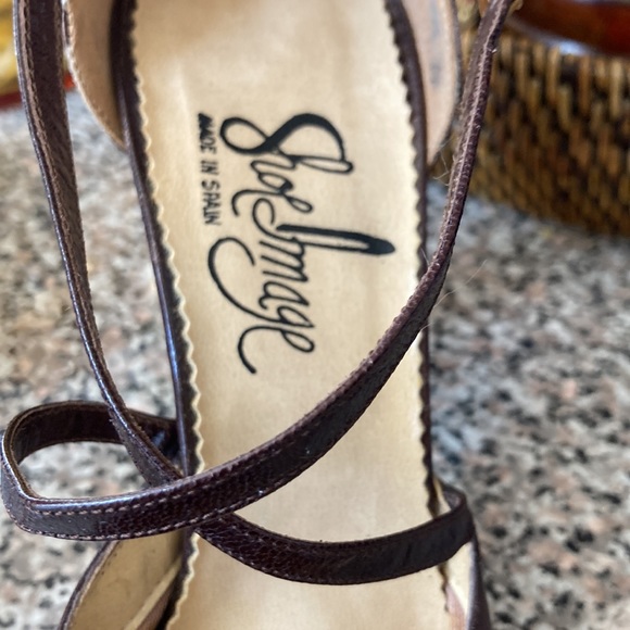 Shoes with a criss cross strap.  Never out of style! - Picture 4 of 5